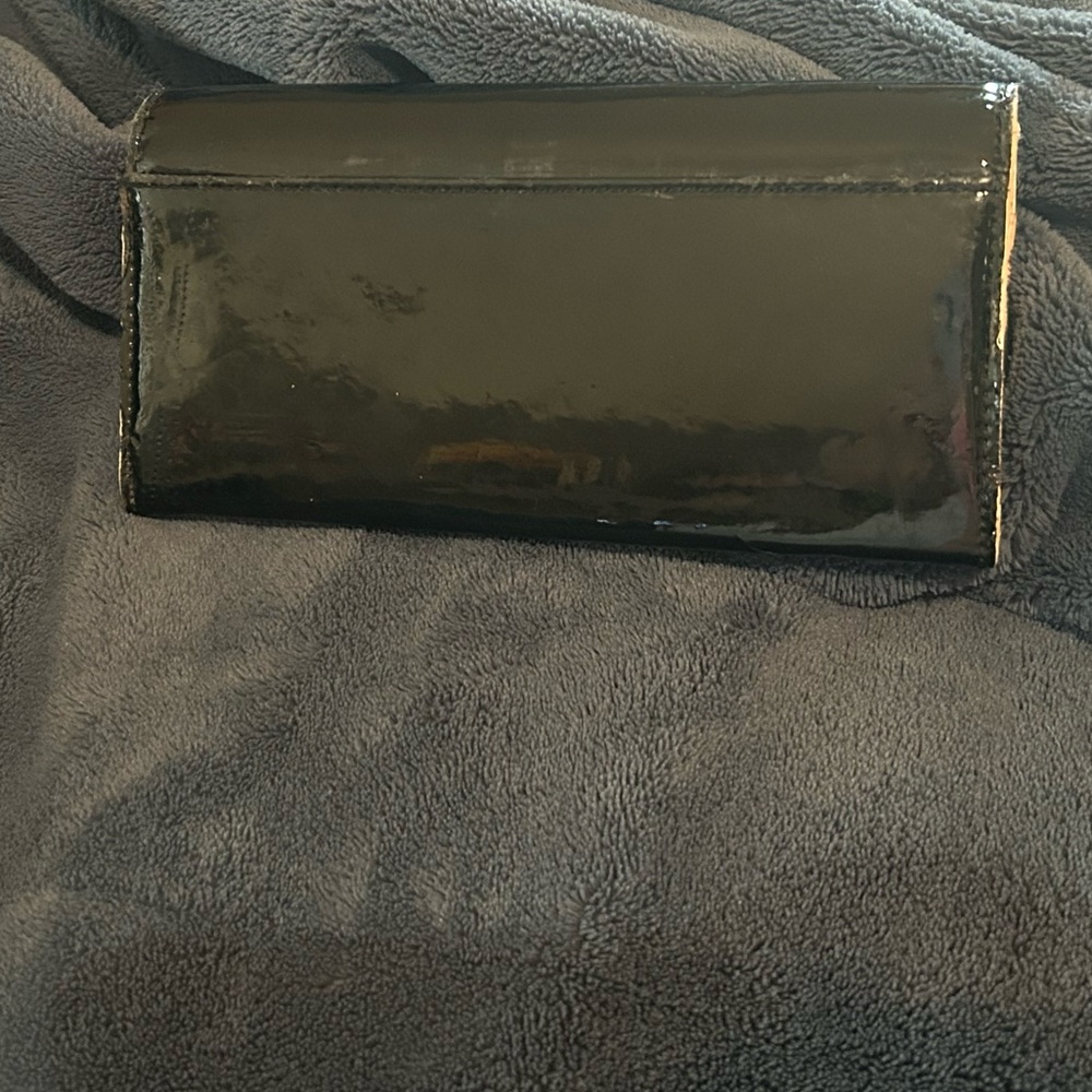 Kate Spade Glossy Black Wallet - Picture 2 of 6